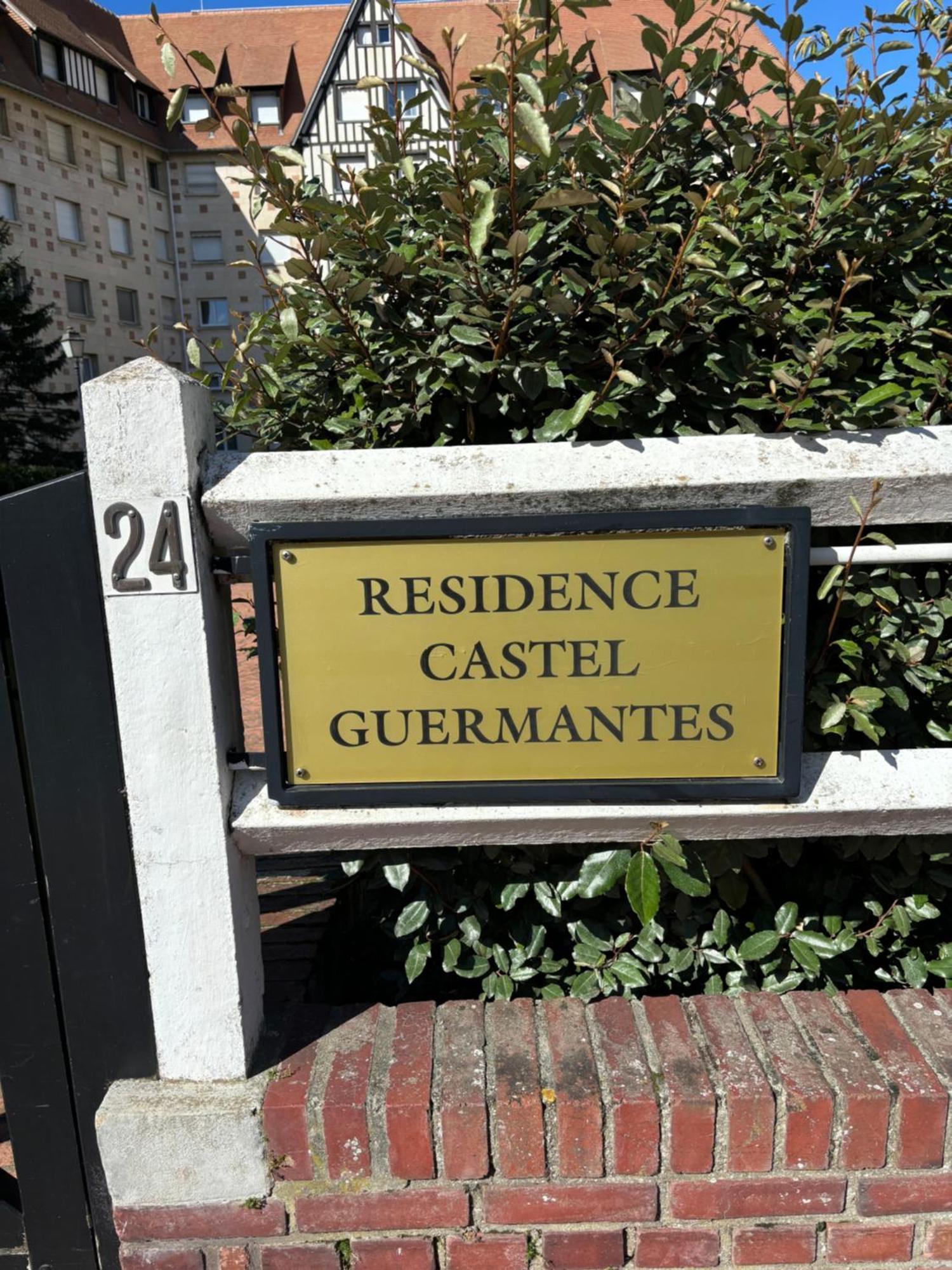 Studio En Rez De Jardin Deauville Centre Et Plage Екстер'єр фото